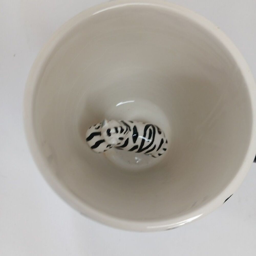 Pier 1 Hand Painted Zebra Surprise Mug 14 Oz. Black Stripes Zebra Inside - Picture 3 of 8